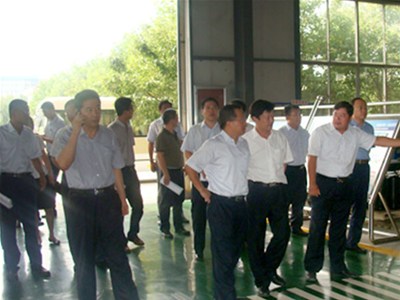 濰坊市副市長(cháng)張望軍率領(lǐng)調研組一行來(lái)科靈參觀(guān)調研