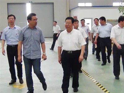 安丘市委書(shū)記桑福嶺一行深入科靈調研工作，傾力打造科靈節能為非公黨建示范單位